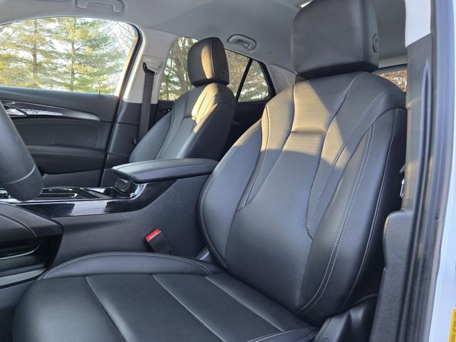 Used 2025 Buick Envision Preferred image 17