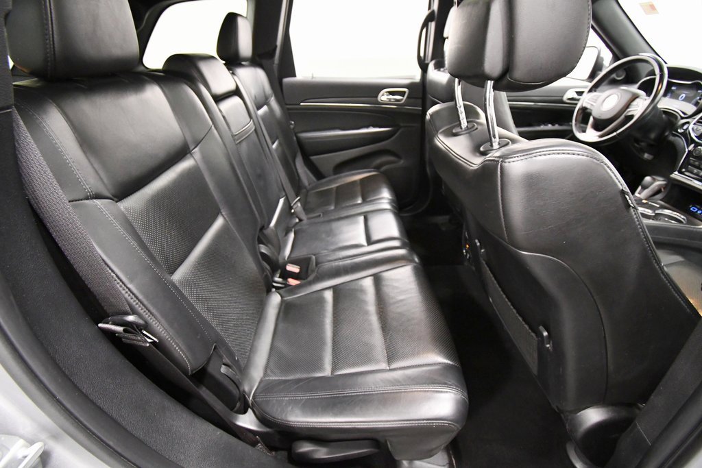 Used 2020 Jeep Grand Cherokee Limited w/ Luxury Group II image 18