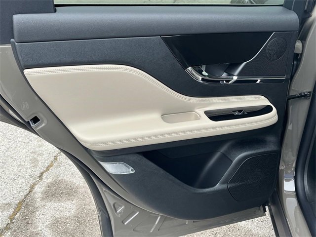 New 2025 Lincoln Corsair Grand Touring image 18