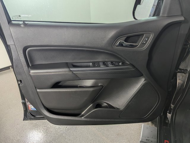 Used 2022 GMC Canyon AT4 image 9