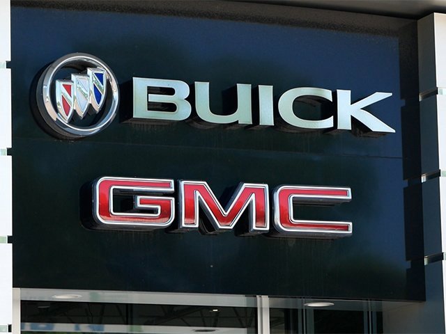 New 2026 GMC Sierra 3500 Denali w/ Denali Reserve Package image 17