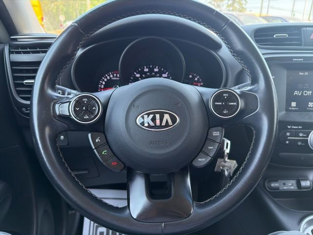 Used 2019 Kia Soul + FWD image 17