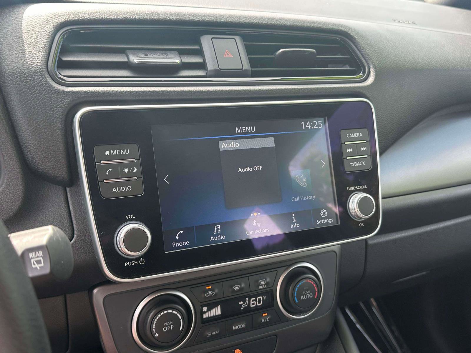 Used 2023 Nissan Leaf S image 23