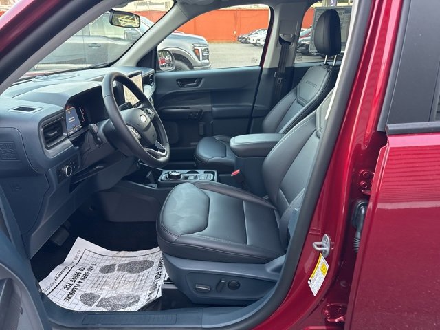 New 2025 Ford Maverick Lariat w/ Black Appearance Package image 26