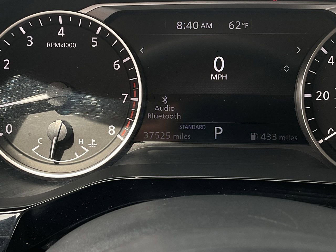 Used 2025 Nissan Pathfinder SV FWD image 38