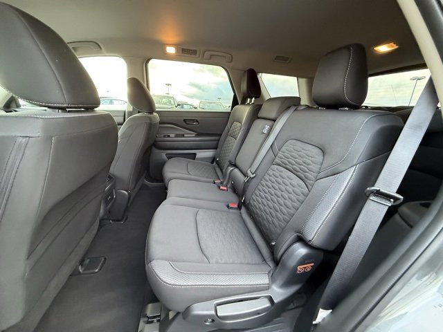 Certified 2024 Nissan Pathfinder SV image 16