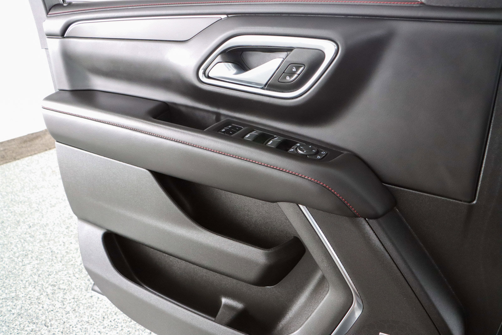 Used 2024 Chevrolet Tahoe RST w/ Luxury Package image 25