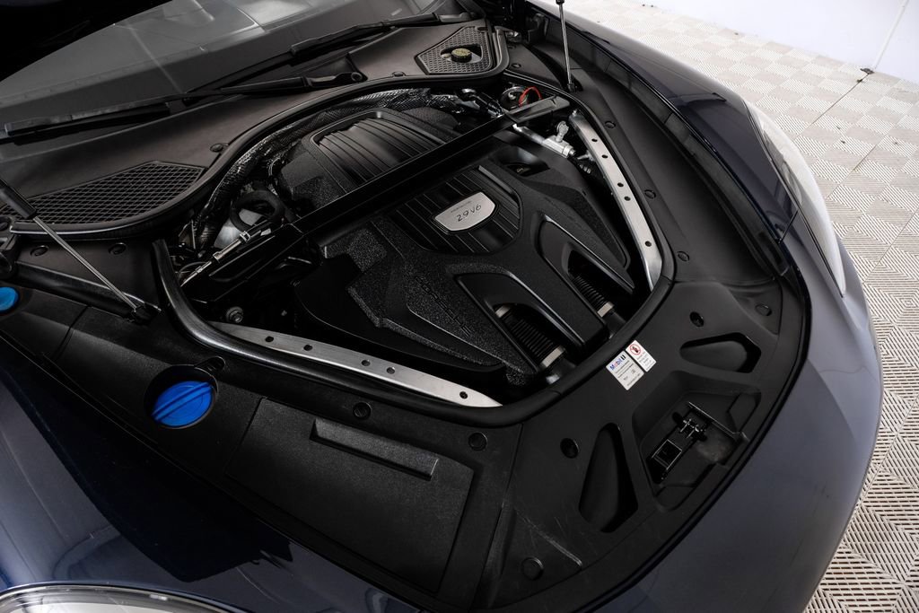 Used 2021 Porsche Panamera image 57