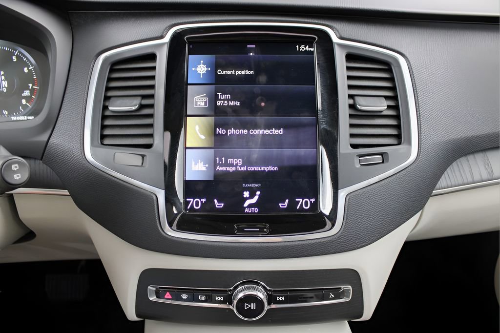 Used 2020 Volvo XC90 T6 Momentum AWD/4WD image 29