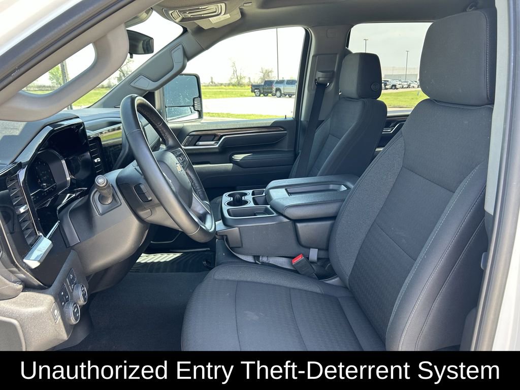 Used 2025 Chevrolet Silverado 2500 LT w/ Convenience Package image 28