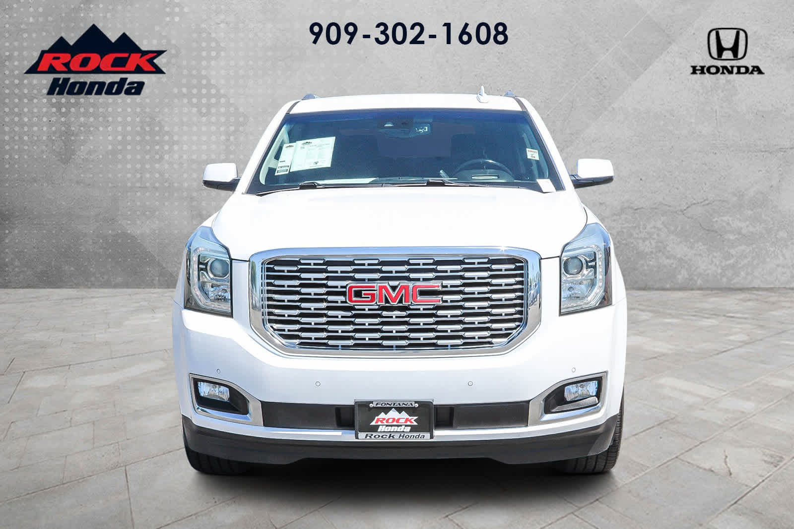 Used 2018 GMC Yukon XL Denali RWD image 2