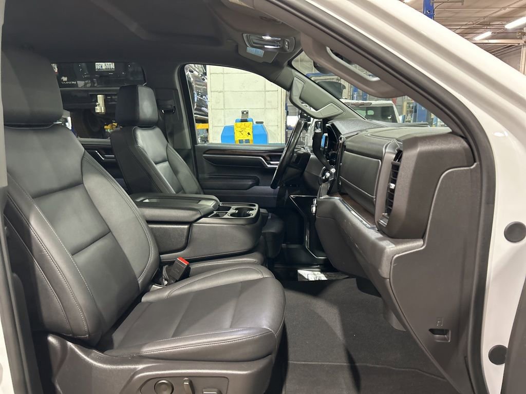 Used 2024 GMC Sierra 1500 SLT image 38