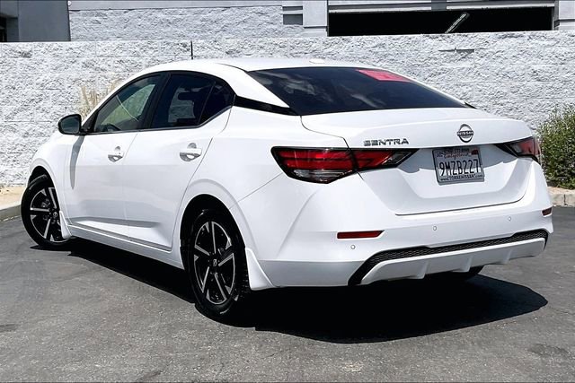 Certified 2025 Nissan Sentra SV FWD image 10