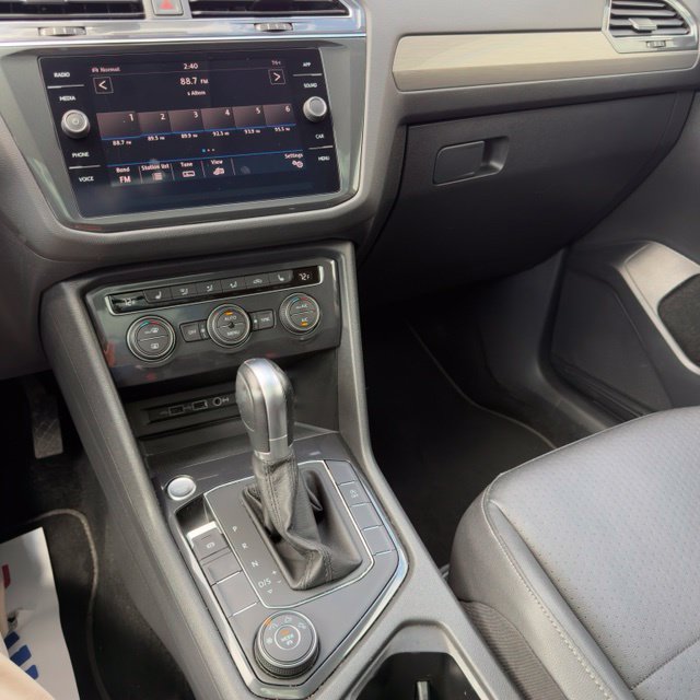 Used 2019 Volkswagen Tiguan SE w/ Panoramic Sunroof Package AWD/4WD image 25