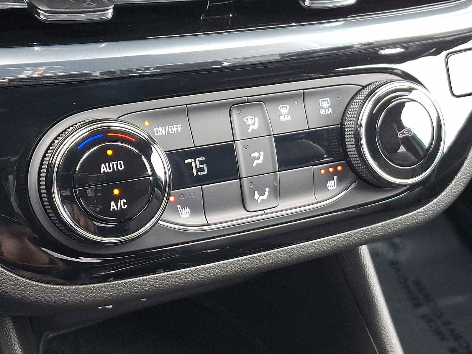 Certified 2025 Buick Envista Sport Touring w/ Convenience I Package image 17