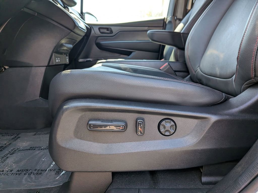 Used 2025 Honda Odyssey Sport-L image 16
