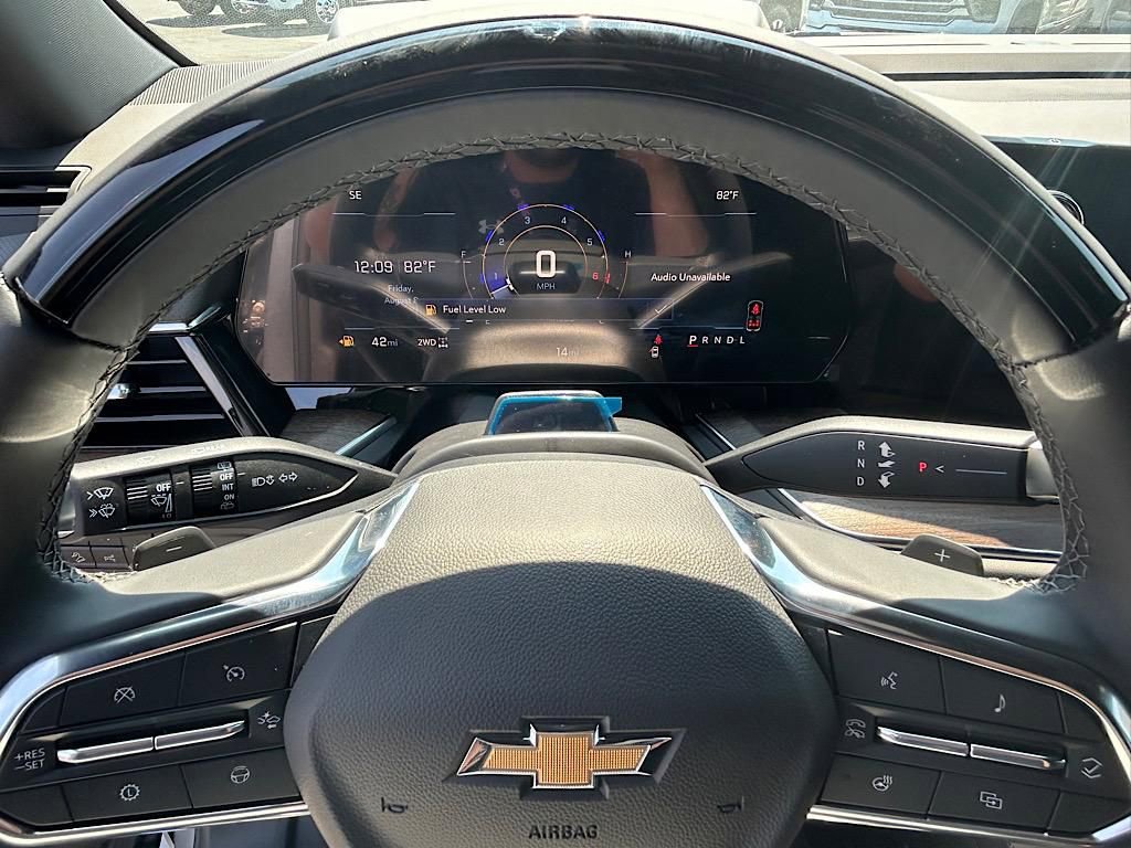 New 2025 Chevrolet Suburban High Country image 16