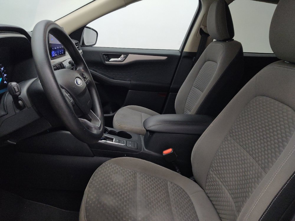 Used 2020 Ford Escape SE FWD image 17