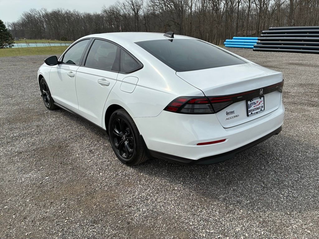 Used 2025 Honda Accord SE image 5