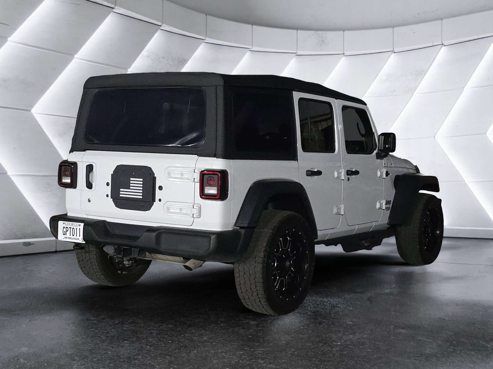 Used 2018 Jeep Wrangler Unlimited Sport image 3