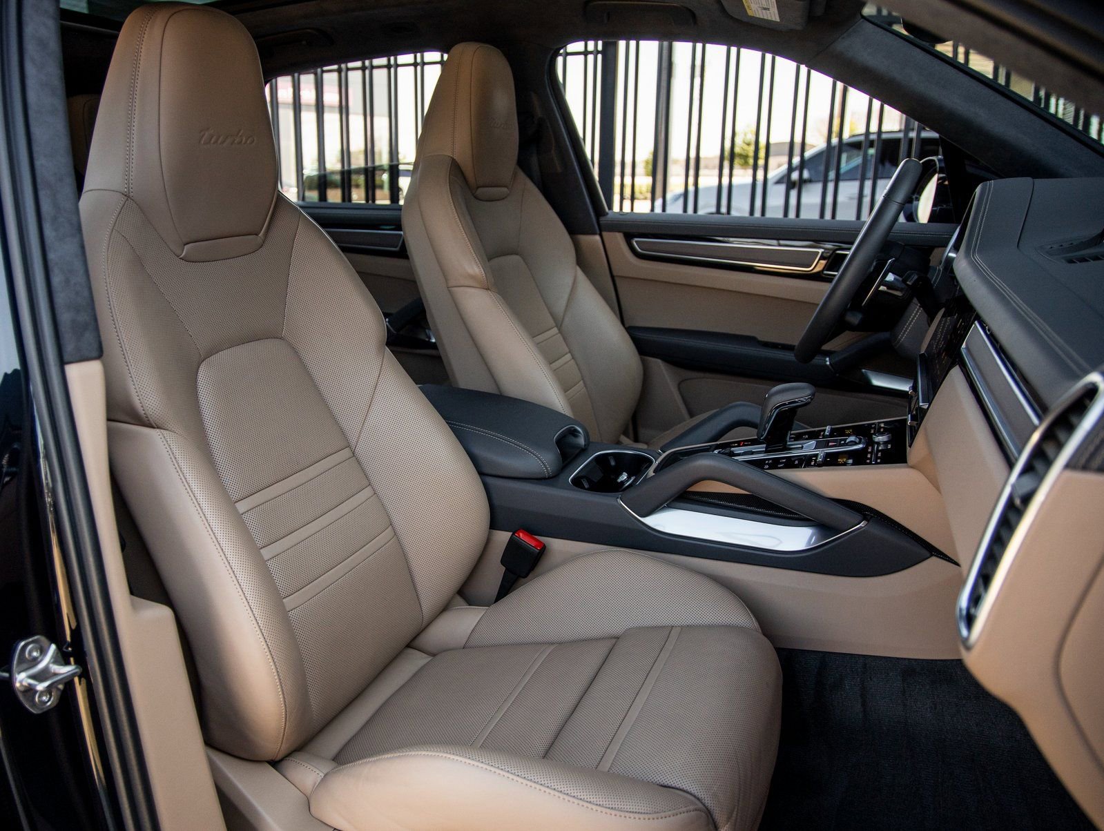 Certified 2023 Porsche Cayenne Turbo image 46