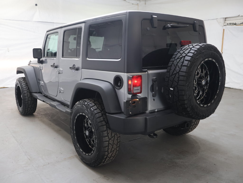 Used 2018 Jeep Wrangler Unlimited Sport S AWD/4WD image 5