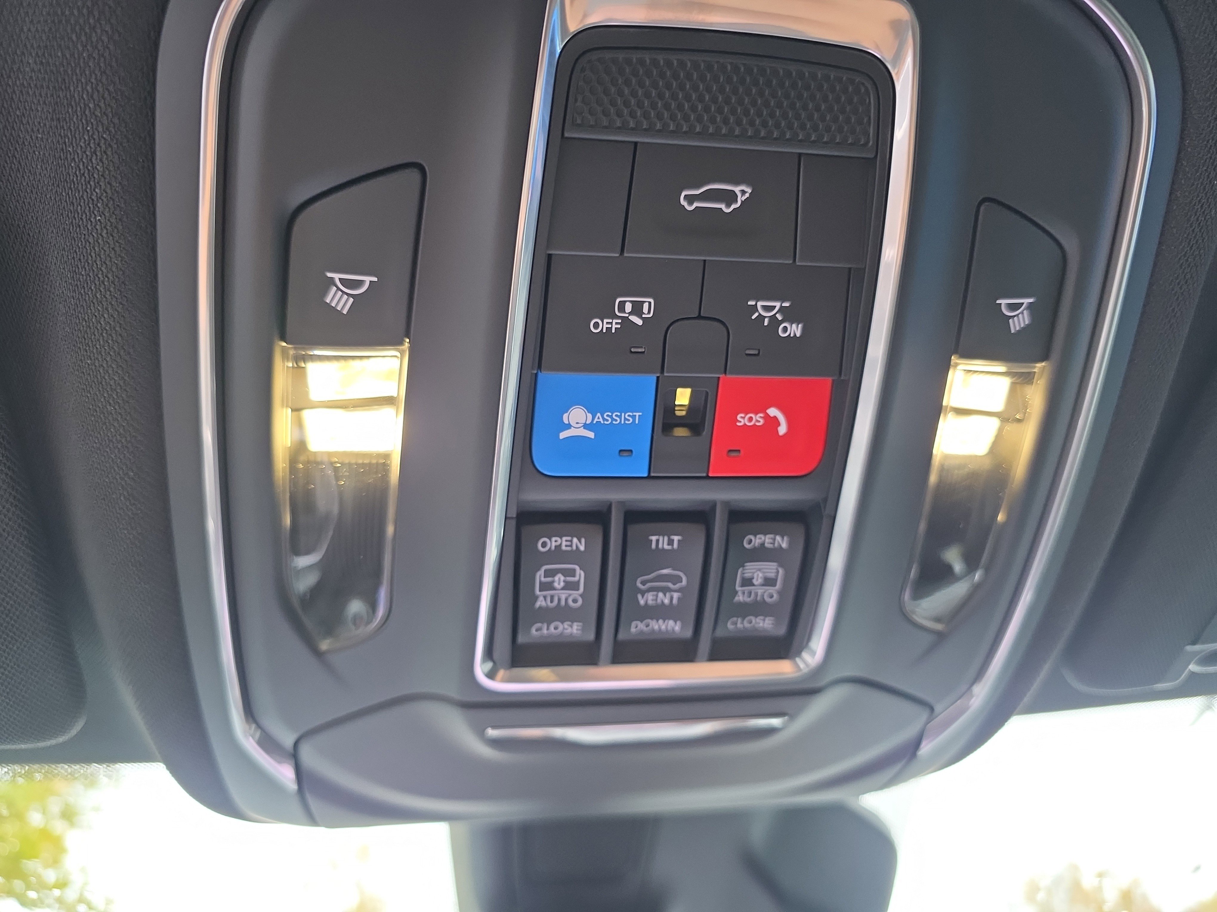 New 2025 Jeep Grand Cherokee Limited w/ Black Appearance Package image 6