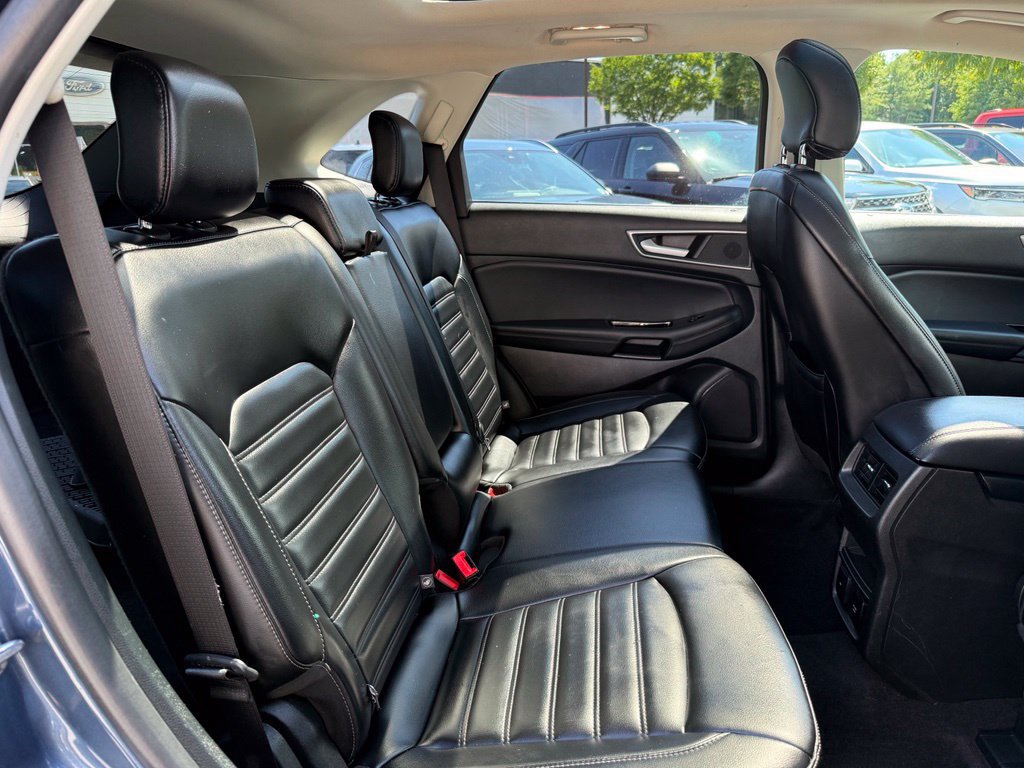 Used 2019 Ford Edge SEL w/ Equipment Group 201A AWD/4WD image 30