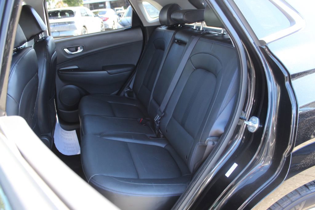 Used 2023 Hyundai Kona Limited image 16