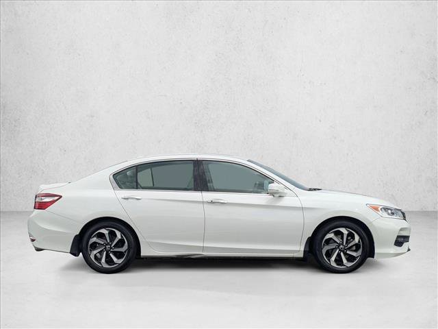 Used 2016 Honda Accord EX image 4