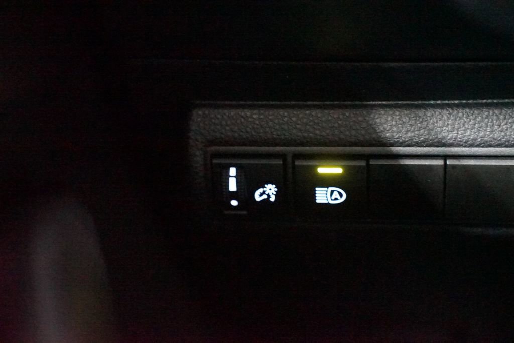 Certified 2024 Toyota Corolla LE image 22
