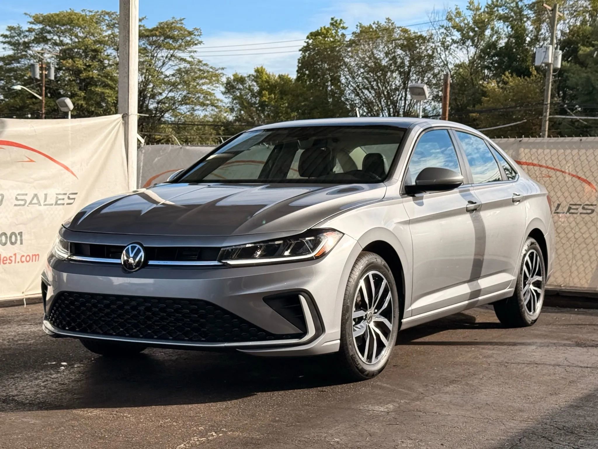 Used 2025 Volkswagen Jetta SE image 52
