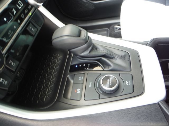 Used 2025 Toyota RAV4 Woodland Edition w/ Weather Package AWD/4WD image 26