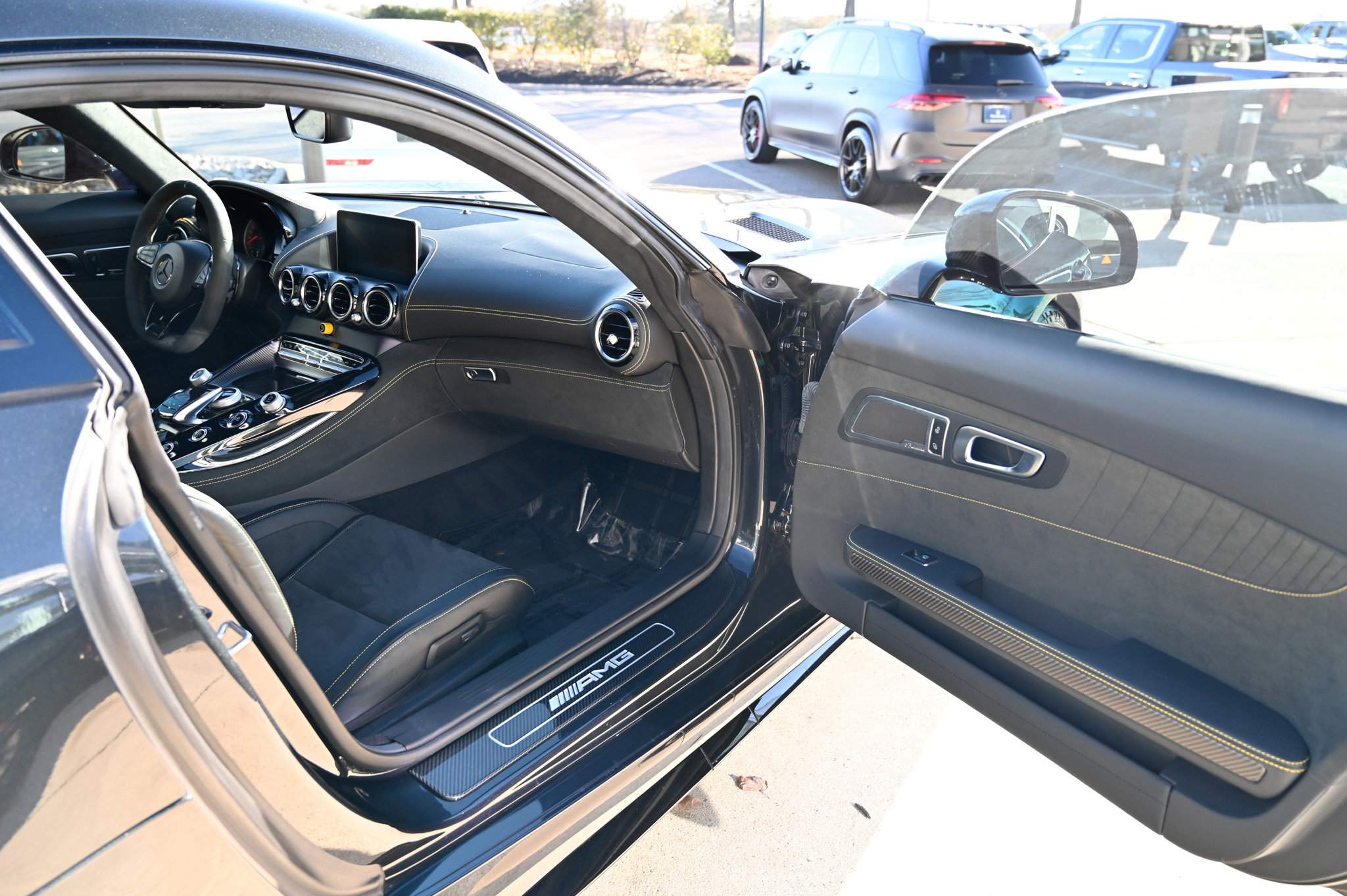 Used 2019 Mercedes-Benz AMG GT R image 38