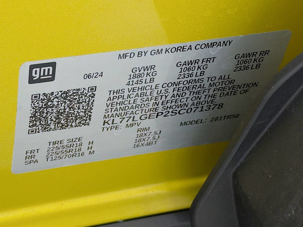 Used 2025 Chevrolet Trax RS FWD image 34