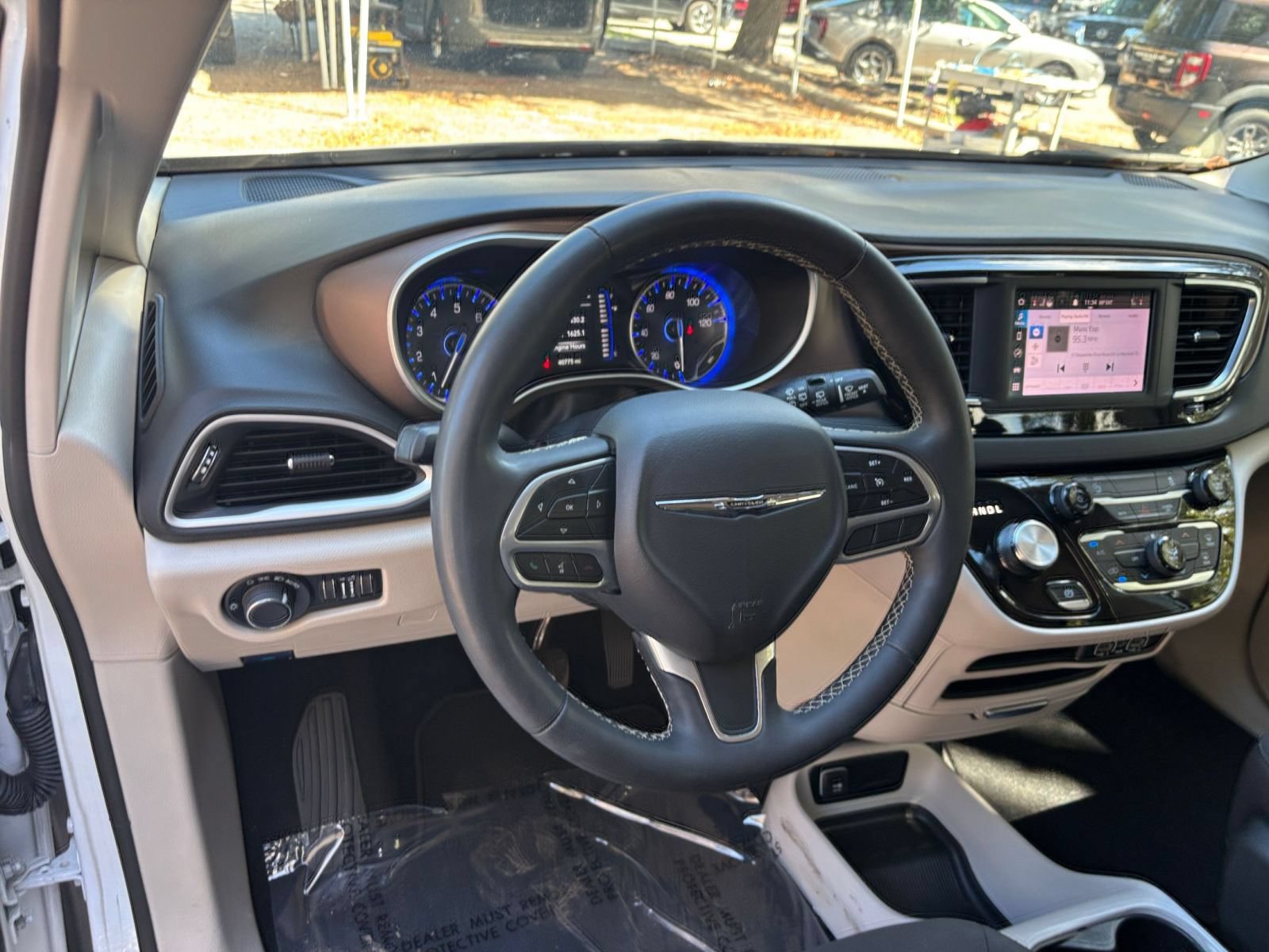 Used 2024 Chrysler Voyager LX FWD image 36