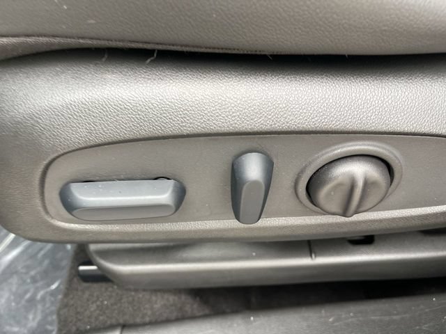 Used 2023 Buick Encore GX Select w/ Sport Touring Package FWD image 12