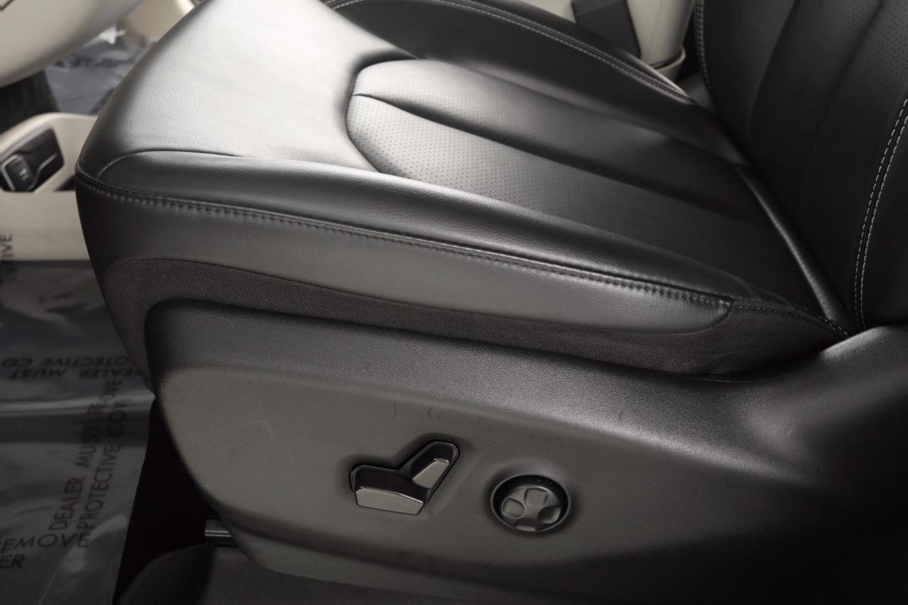Used 2023 Chrysler Pacifica Touring-L image 35