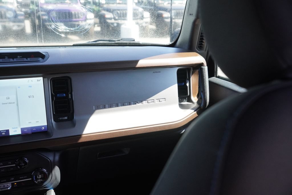 Used 2023 Ford Bronco Outer Banks AWD/4WD image 34