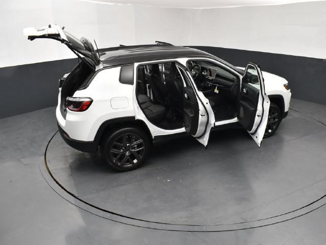 New 2026 Jeep Compass Limited AWD/4WD image 30