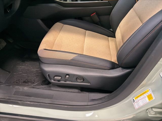 New 2026 Chevrolet Equinox ACTIV w/ Convenience Package III image 18