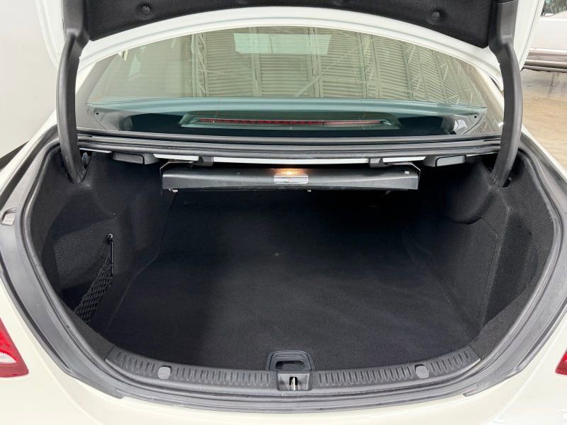 Used 2018 Mercedes-Benz E 400 4MATIC Sedan w/ Premium 2 Package (Q02) image 13