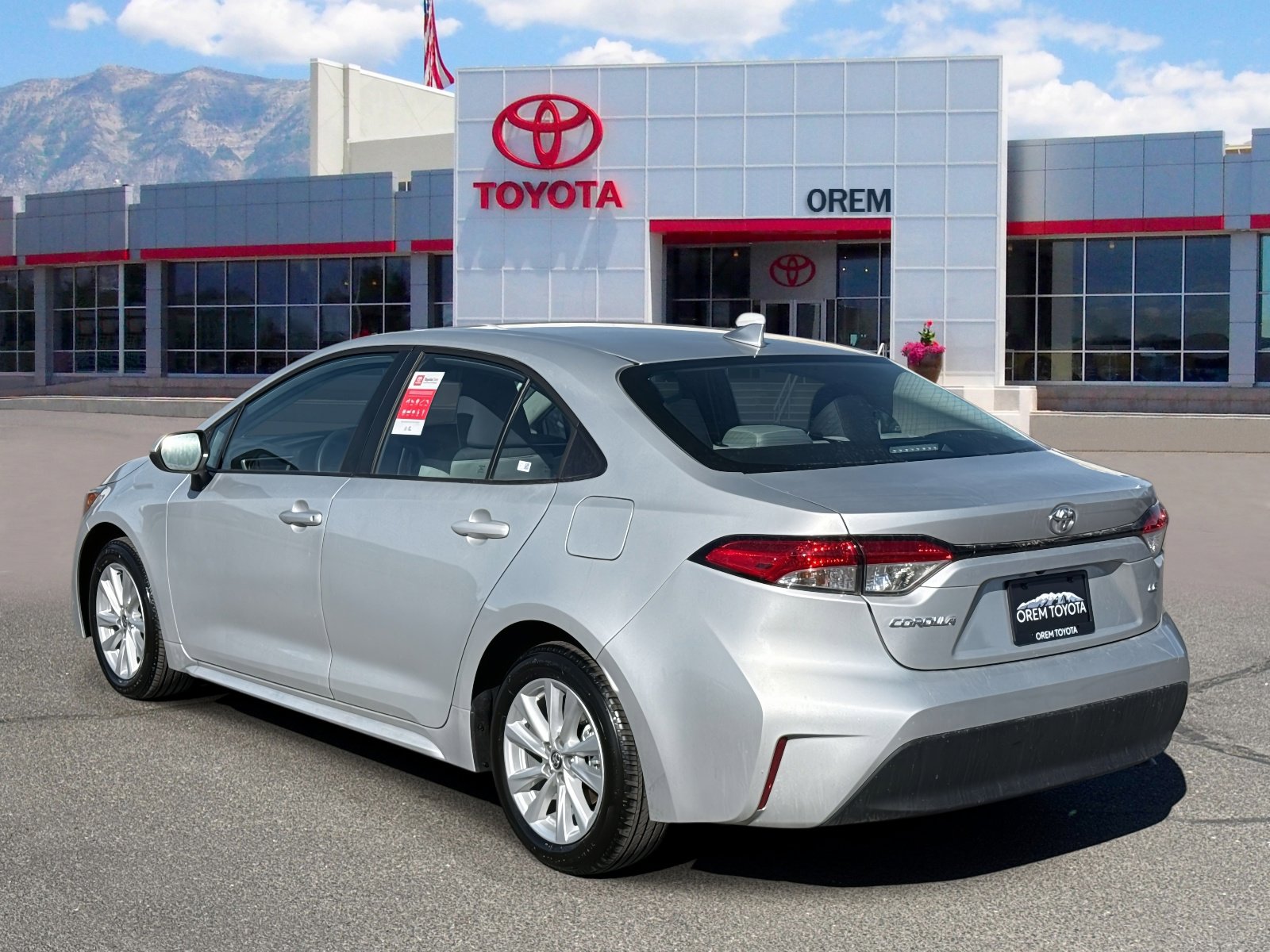 Used 2026 Toyota Corolla LE w/ LE Premium Package image 5
