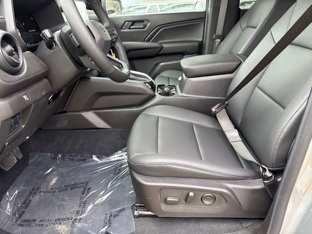 New 2025 Chevrolet Colorado Trail Boss w/ Off-Road Front Bumper Package image 15