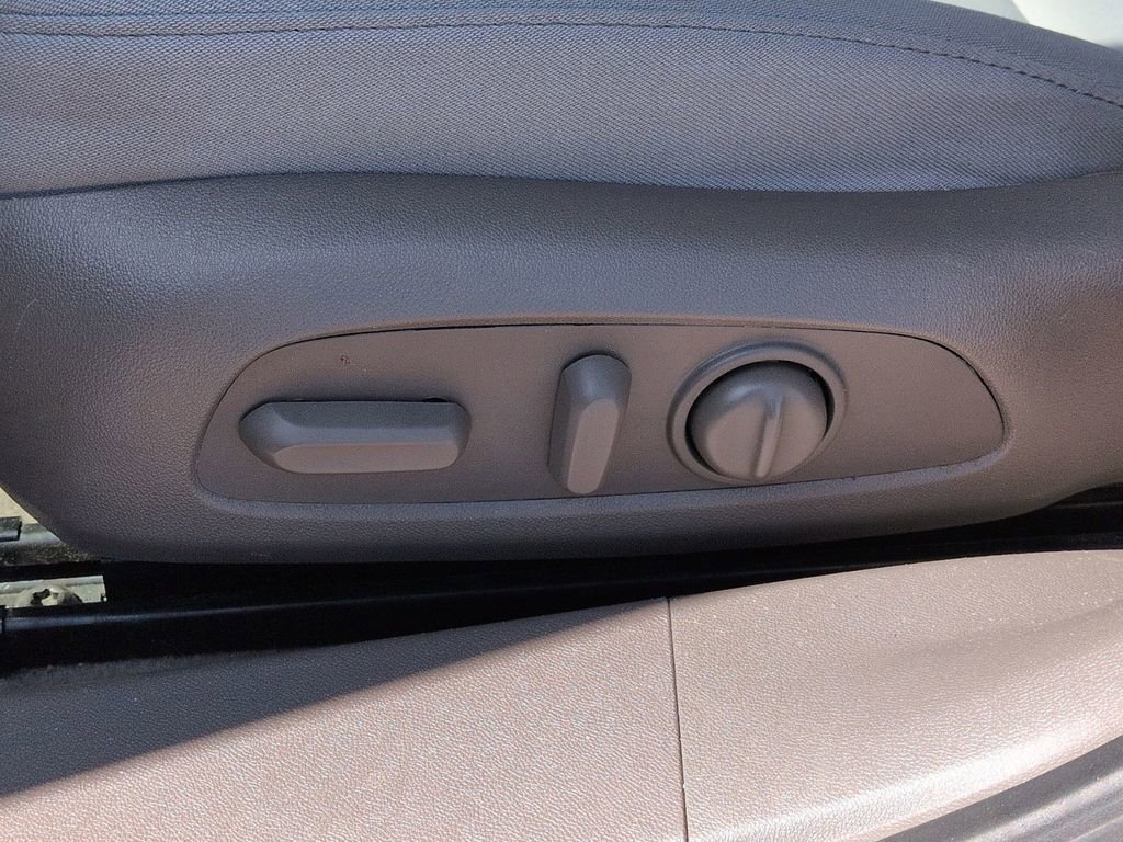 Used 2024 Chevrolet Malibu LT image 14