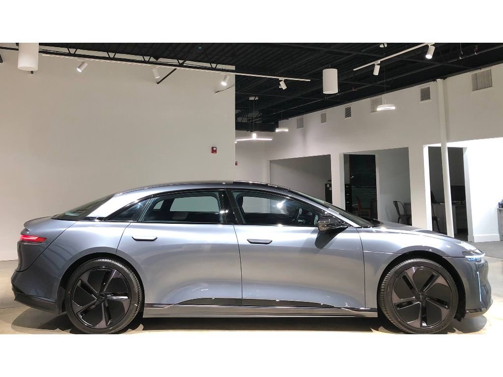 Used 2024 Lucid Air Pure image 9