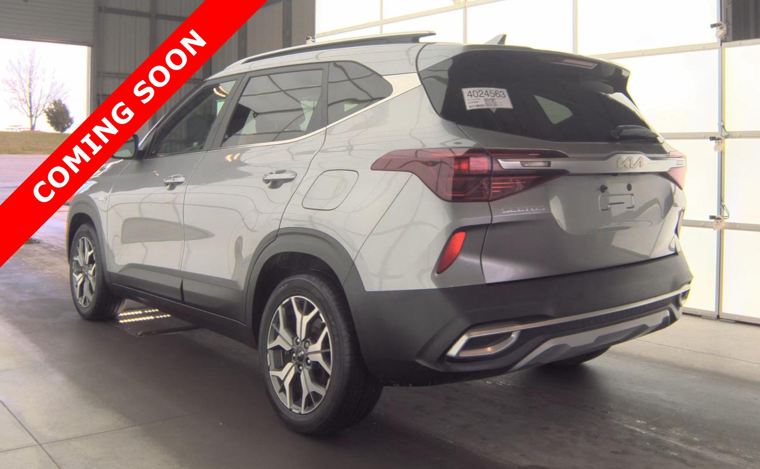 Used 2022 Kia Seltos EX AWD/4WD image 4