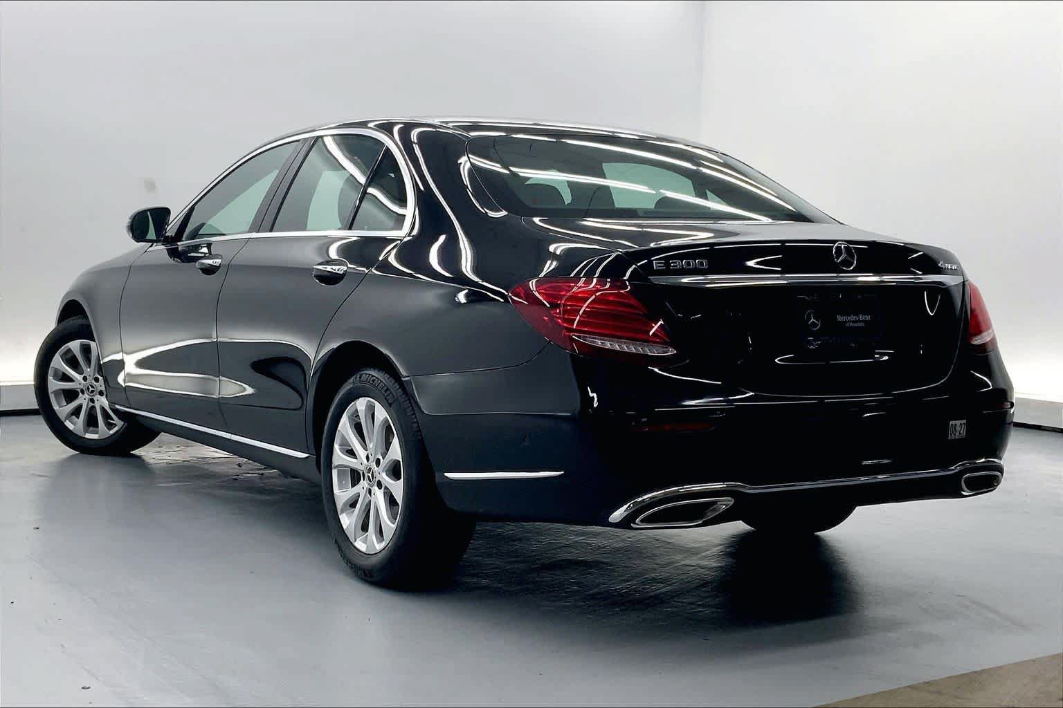 Used 2019 Mercedes-Benz E 300 4MATIC image 2