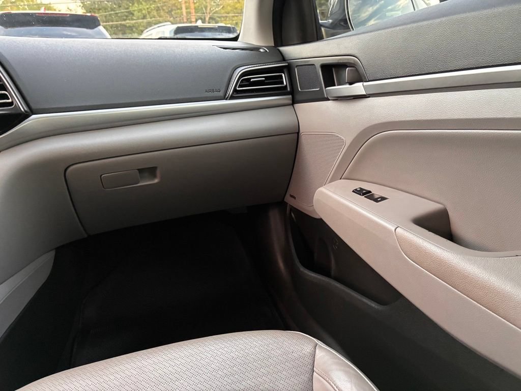 Used 2020 Hyundai Elantra Limited FWD image 40
