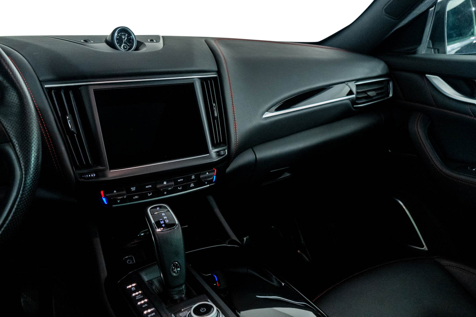 Used 2022 Maserati Levante Modena image 12